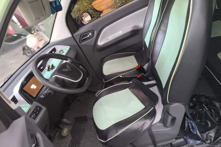 Used Wuling Hongguang MINIEV 2021 Macaron Fashion Model Lithium Iron Phosphate Left Front Seat