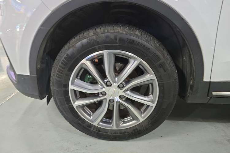 Used Geely Auto Emgrand X7 Sport 2018 1.8TD Automatic Two-Wheel Drive Smart Connect 4G Internet Edition Left Front Wheel Hub