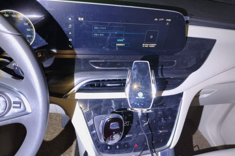 Used Buick GL8 2021 ES Landtrek 653T Comfort Edition