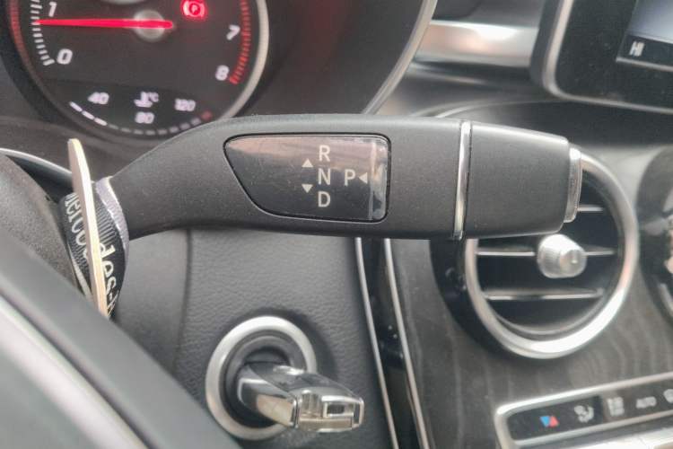 Used Mercedes-Benz C-Class 2015 Restyled C 180 L Sport Edition Gear Lever