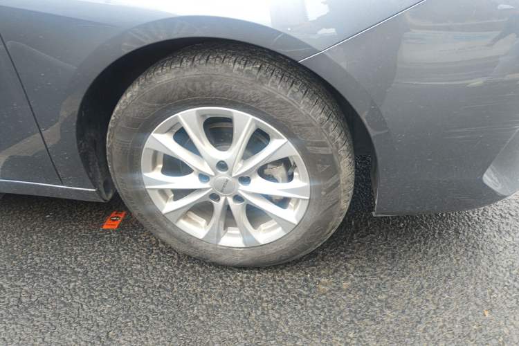 Used Roewe i5 2023 1.5L Manual Comfort Edition
