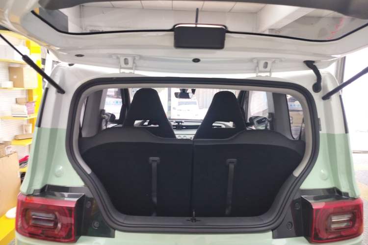 Used Wuling Hongguang MINIEV 2021 Macaron Premium Model – Lithium Iron Phosphate Trunk