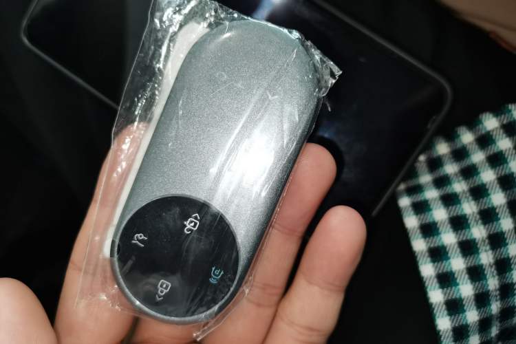 Used Hima AITO M9 2025 Extended-Range Max Version 52 kWh 5-Seater Edition Vehicle Key