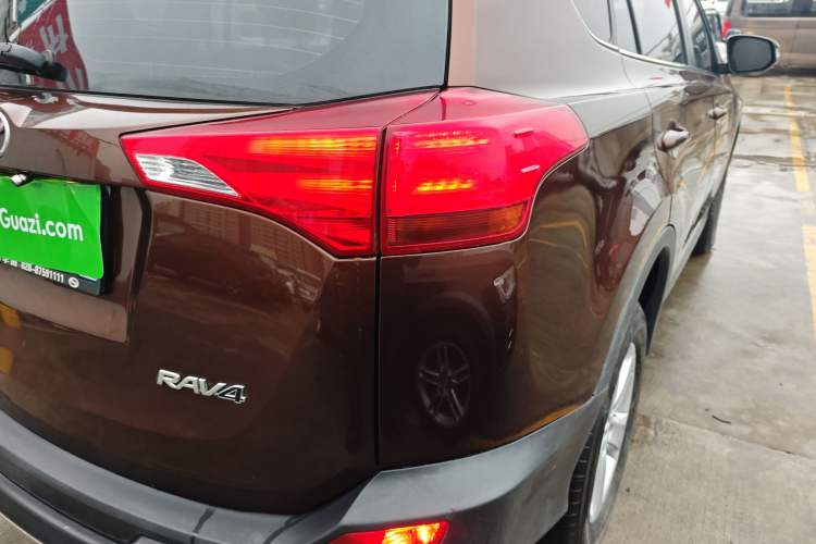 Used Toyota RAV4 2013 2.0L CVT Two-Wheel Drive Urban Edition