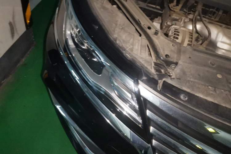 Used Roewe i6 2020 PLUS 1.6L CVT 4G Connected Glory Flagship Edition Right Front Headlight