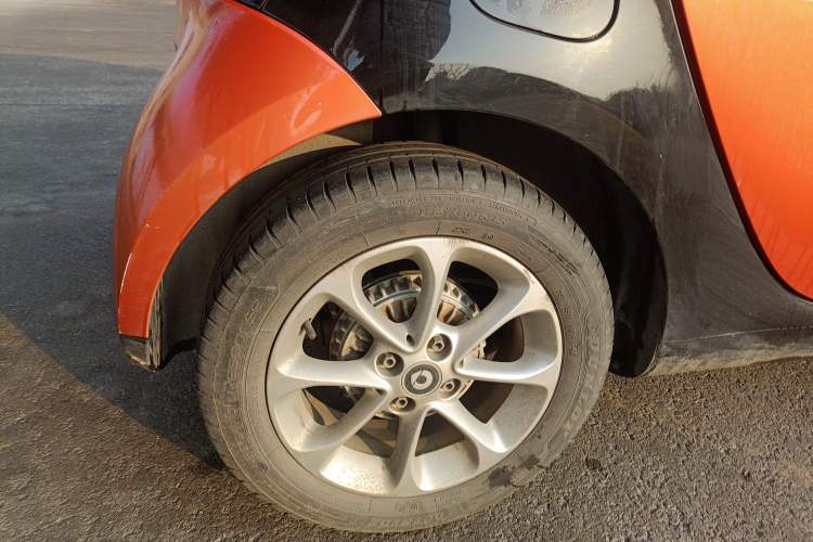 Used smart fortwo 2015 1.0L 52 kW hardtop Dynamic version