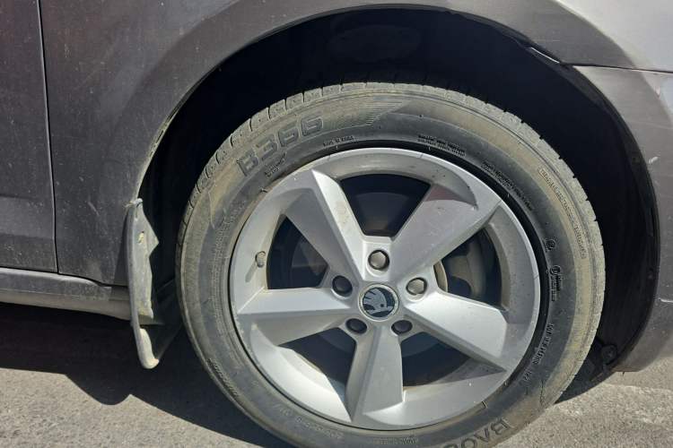 Used Skoda Octavia 2015 1.6L Automatic Yijun Edition
