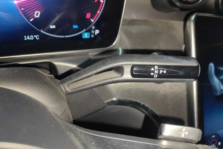 Used Mercedes-Benz C-Class 2023 Revised C 200 L Sport Edition Gear Lever