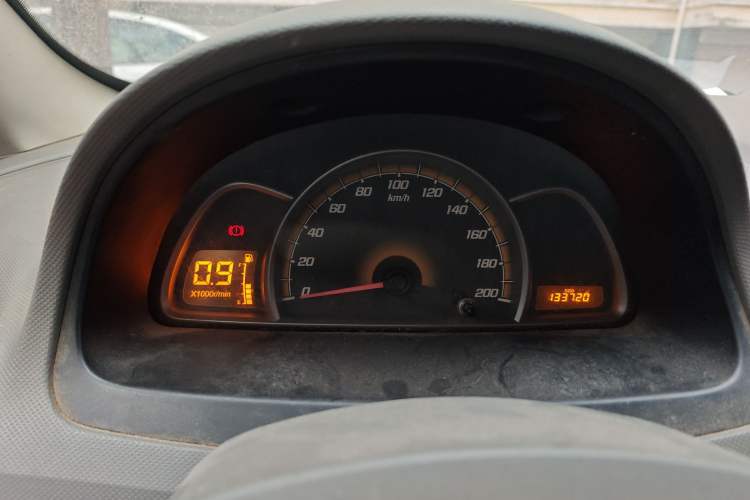 Used Chevrolet Sail 2013 Sedan 1.2L Manual Fashionable Happiness Edition
