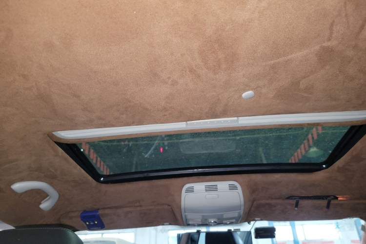 Used Volkswagen Magotan 2012 Revised Version 2.0 TSI Luxury Edition Headliner