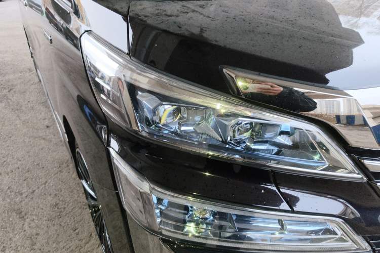 Used Toyota Vellfire 2019 Dual-Engine 2.5L HV Prestige Edition
