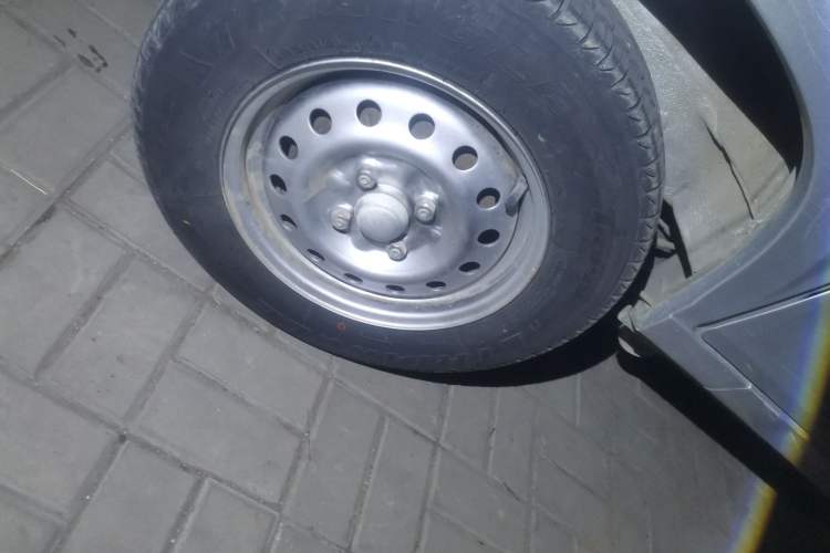 Used Wuling Zhiguang 2020 1.2L Van Utility Model China VI Emission Standard 2 Seats LSI