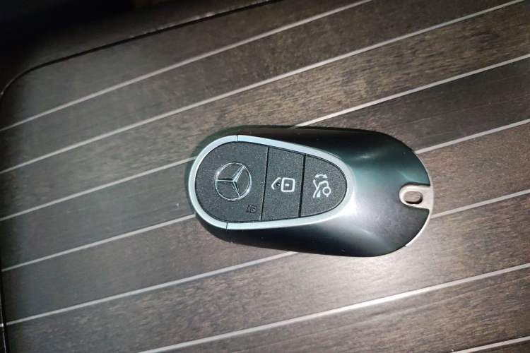 Used Mercedes-Benz E-Class 2024 Facelift E 300 L Luxury Edition