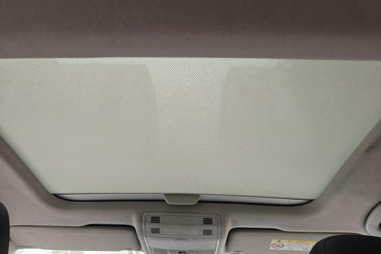 Used Volkswagen Golf 2016 230TSI Automatic Luxury Version Headliner