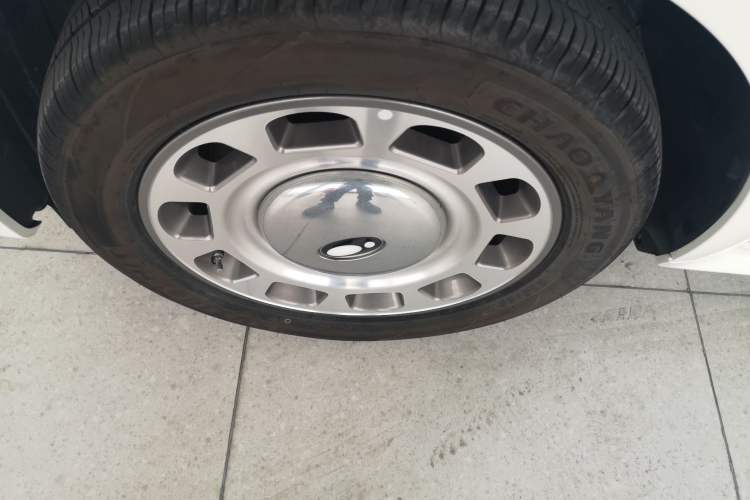 Used ORA Ballet Cat 2023 401 km Luxury Version Left Front Wheel Hub