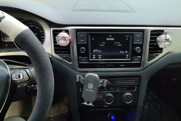 Used Volkswagen Golf Sportsvan 2019 280TSI Automatic Trendy Model China VI Standard Audio And AC Panel