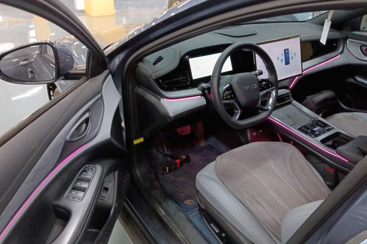 Used BYD Seal 2024 HONOR Edition DM-i 1.5L 121km Luxury Model Driver Seat