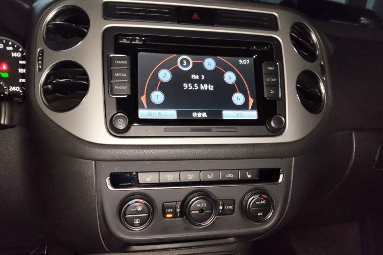 Used Volkswagen Tiguan L 2013 1.8TSI Automatic Two-Wheel Drive Luxury Model