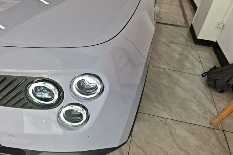 Used firefly 2025 Illuminated Edition
