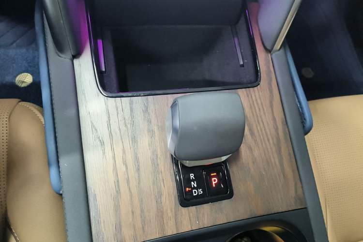 Used Land Rover Discovery Sport 2025 249 PS Performance Tech Edition