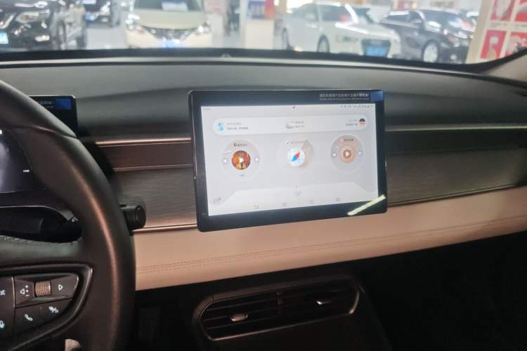 Used BYD Seal 05 DM-i 2025 DM-i Smart Drive 55KM Luxury Model Audio And AC Panel