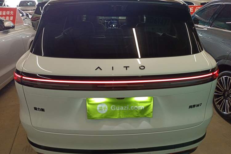 Used Hima AITO M7 2026 Model Range-Extending Max All-Wheel Drive 5-Seater Version Rear