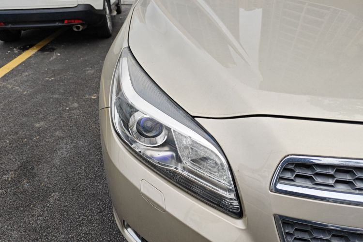 Used Chevrolet Malibu 2014 2.0L Automatic Luxury Edition Right Front Headlight