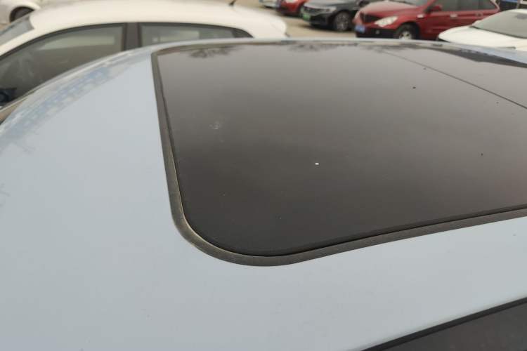 Used ORA Good Cat 2024 401 km Luxury Version 126 kW Roof