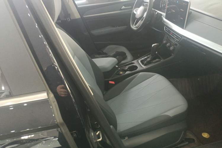 Used Volkswagen Lavida 2024 1.5L Automatic Starry Sky 5 Million Edition Right Front Seat