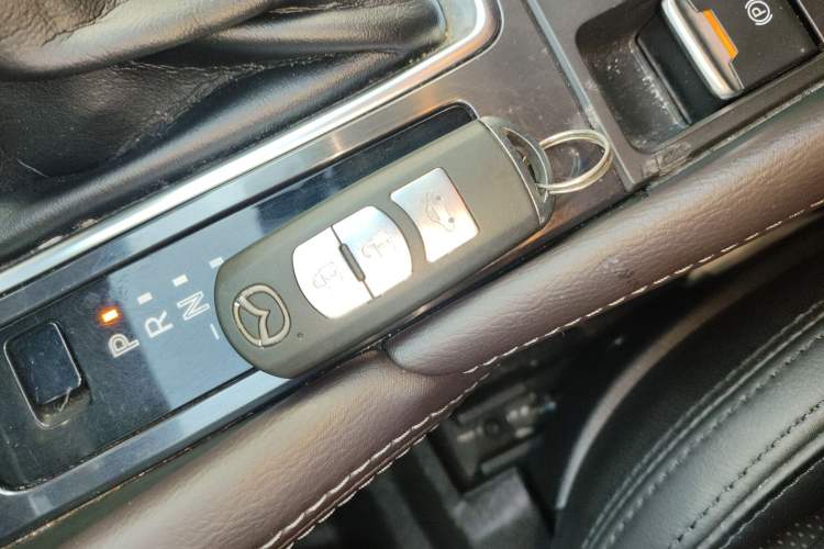 Used Mazda Atenza 2017 2.0L Blue Sky Luxury Edition
