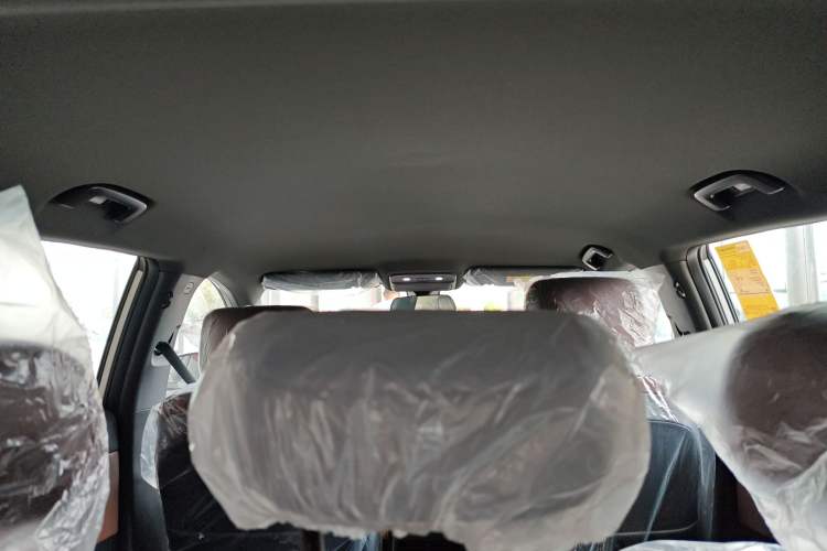 Used Wuling Xingguang S 2024 130km Flagship Version Headliner