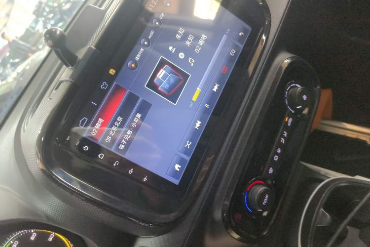 Used Roewe Clever 2022 311km QiQi BoBo Edition Audio And AC Panel