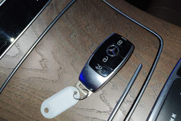 Used Mercedes-Benz E-Class 2022 Second Facelift E 300 L Fashion Edition