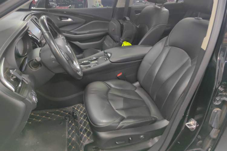 Used Buick Envision 2018 20T Two-Wheel-Drive Elite Model Left Front Seat