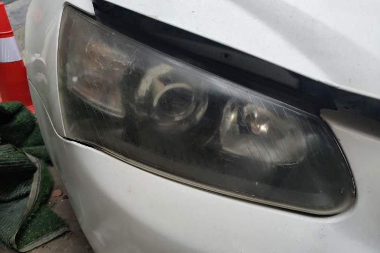 Used Geely Auto Classic Emgrand 2013 Hatchback 1.5L Manual Entry-Level Model