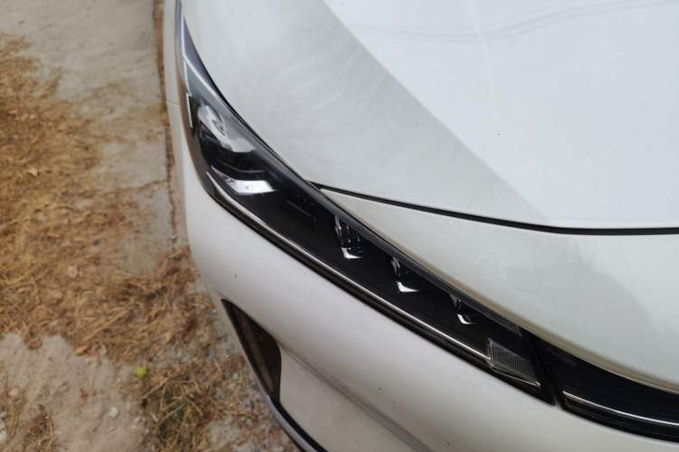 Used Roewe D5X DMH 2024 135 Tech Edition
