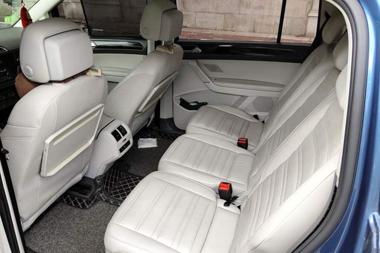 Used Volkswagen Touran 2016 Volkswagen Touran L 280TSI DSG Comfort Edition