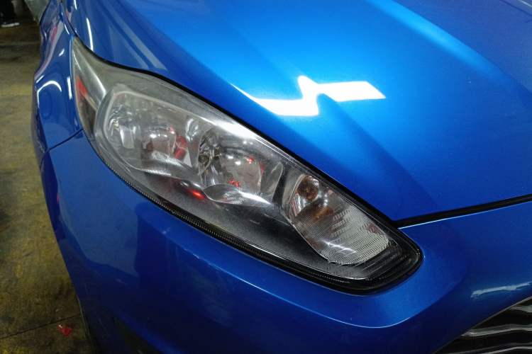 Used Ford Fiesta 2013 Hatchback 1.5L Manual Fashion Edition Right Front Headlight
