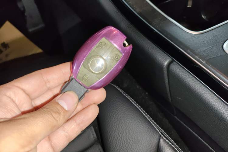 Used Mercedes-Benz C-Class 2017 Facelift C 200 L Sport Edition Vehicle Key