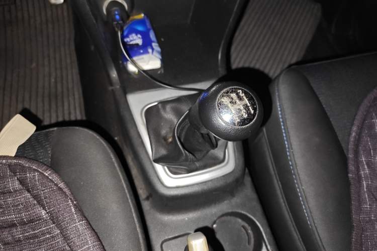 Used CHANGAN KAICHENG Ounuo S 2015 1.5L Jin Ouno Standard Model
