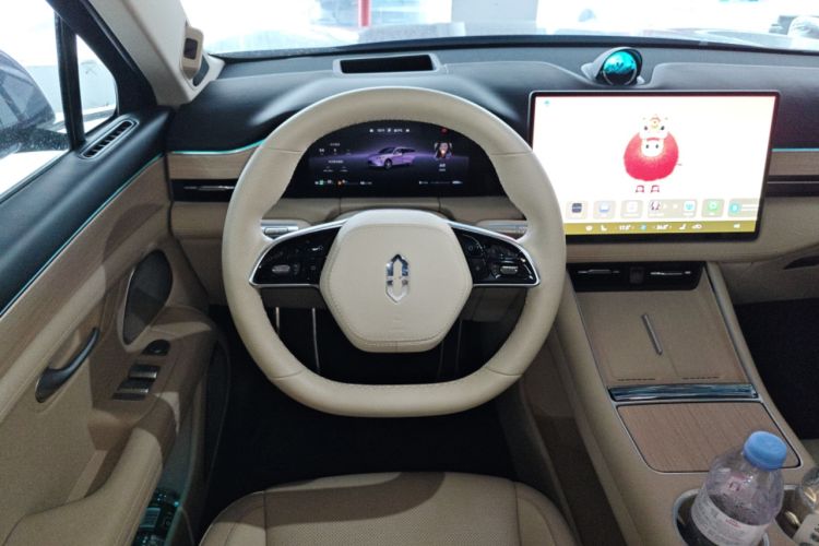 Used Hima AITO M5 2025 Extended-Range Ultra All-Wheel-Drive Version Steering Wheel