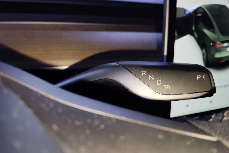 Used Tesla Model Y 2021 Long-Range All-Wheel-Drive Version Gear Lever