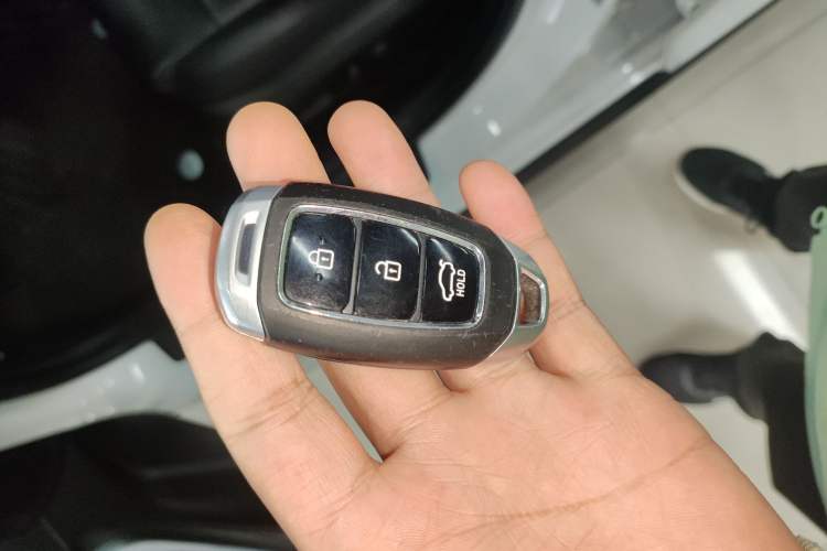 Used Hyundai Lafesta 2019 280TGDi Smart Speed Version China VI Standard Vehicle Key