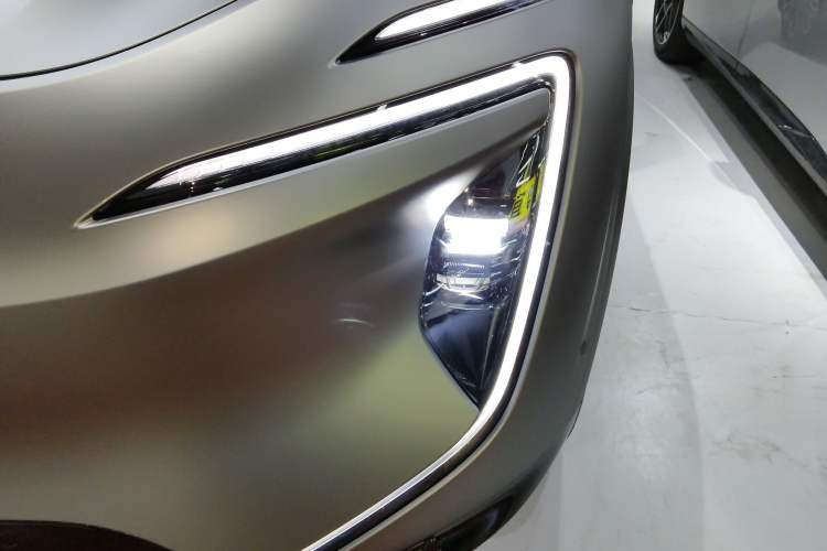 Used Avatr 07 2024 Max Extended-Range Edition Left Front Headlight