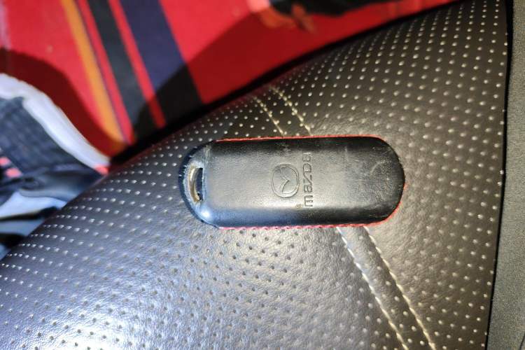 Used Mazda 3 Axela 2017 Sedan 1.5L Automatic Luxury Model Emission Standard China V
