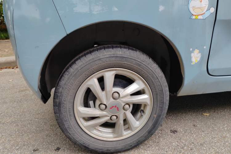 Used Wuling Hongguang MINIEV 2020 Zizai Version Lithium-NMC Right Rear Wheel Hub