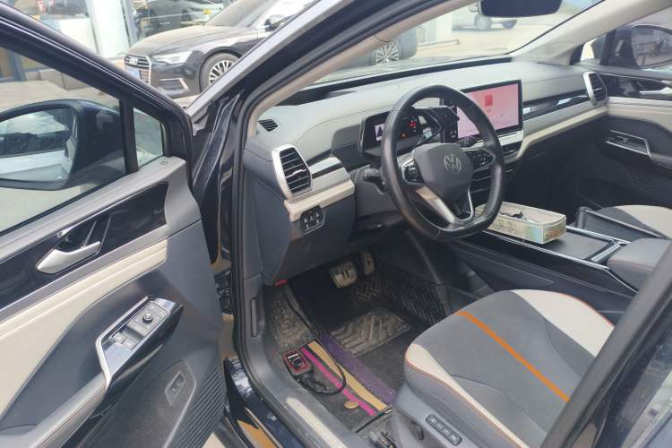 Used Volkswagen ID.6 CROZZ 2022 Long-Range PRO Edition Driver Seat