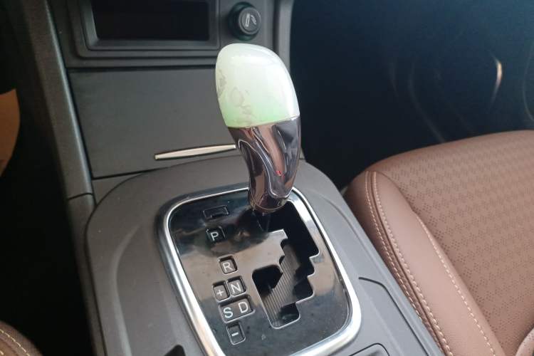 Used BYD S7 2017 2.0T Automatic Luxury Model Gear Lever