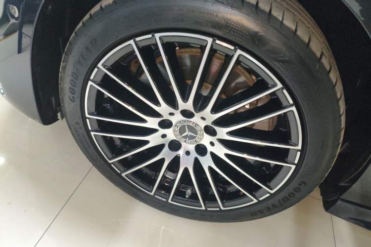 Used Mercedes-Benz C-Class 2025 C 260 L Sport Edition Left Front Wheel Hub