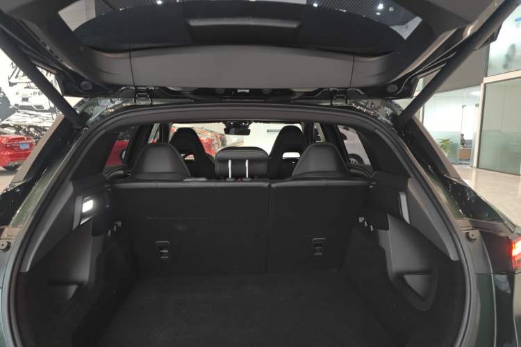 Used Lynk & Co 06 EM-P 2024 EM-P 126 Long-Range Max